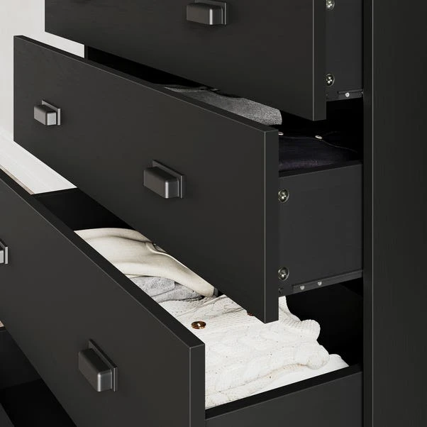 Fulton 4 Drawer Chest 5 Fulton 4 Drawer Chest - Image 3