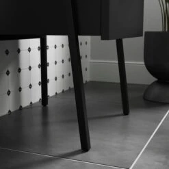 Stannis Reeded Glass Ladder Shelf -Online Furniture Store 30873172 alt04