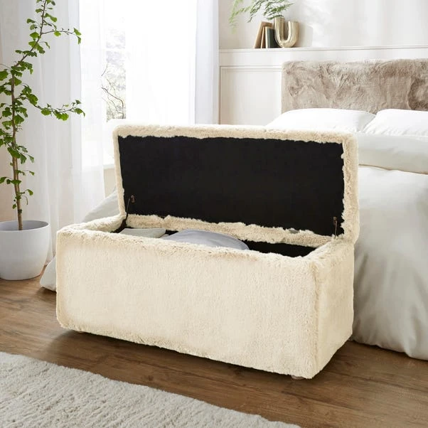 Elysia End Of Bed Ottoman, Faux Fur 18 Elysia End Of Bed Ottoman, Faux Fur - Image 16