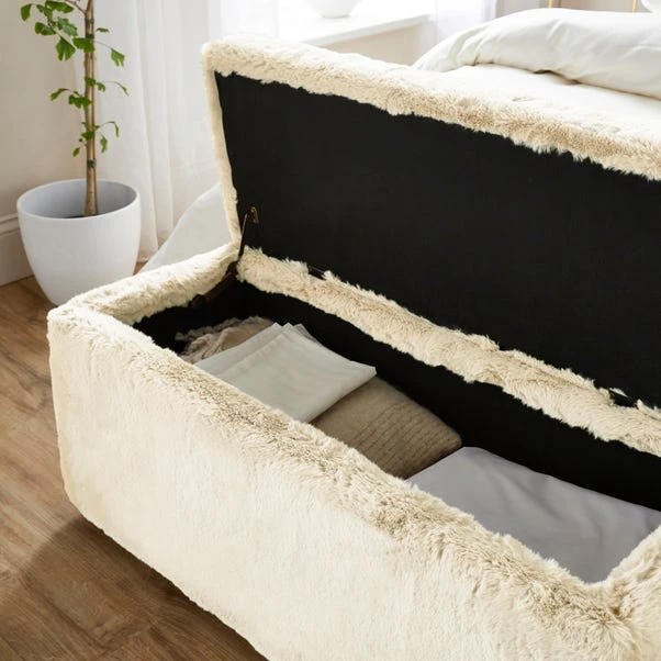 Elysia End Of Bed Ottoman, Faux Fur 19 Elysia End Of Bed Ottoman, Faux Fur - Image 17