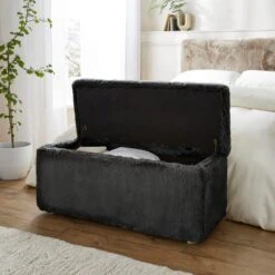 Elysia End Of Bed Ottoman, Faux Fur 30 Elysia End Of Bed Ottoman, Faux Fur -Online Furniture Store 30914895 alt01