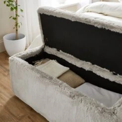 Elysia End Of Bed Ottoman, Faux Fur 24 Elysia End Of Bed Ottoman, Faux Fur -Online Furniture Store 30914896 alt02