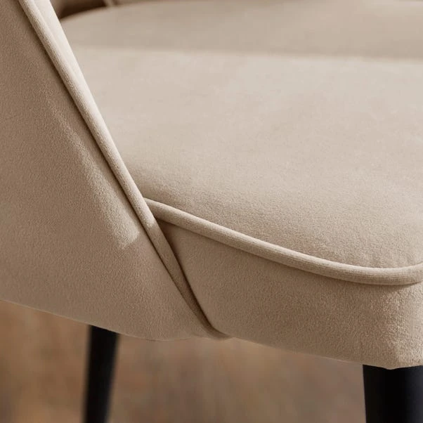 Effy 4 Seater Round Dining Table With 4 Lillia Mink Velvet Dining Chairs 7 Effy 4 Seater Round Dining Table With 4 Lillia Mink Velvet Dining Chairs - Image 5